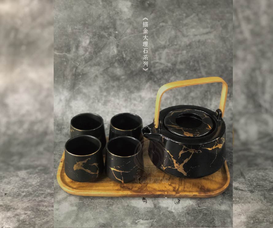 黑金茶壺配4杯+木底盤|